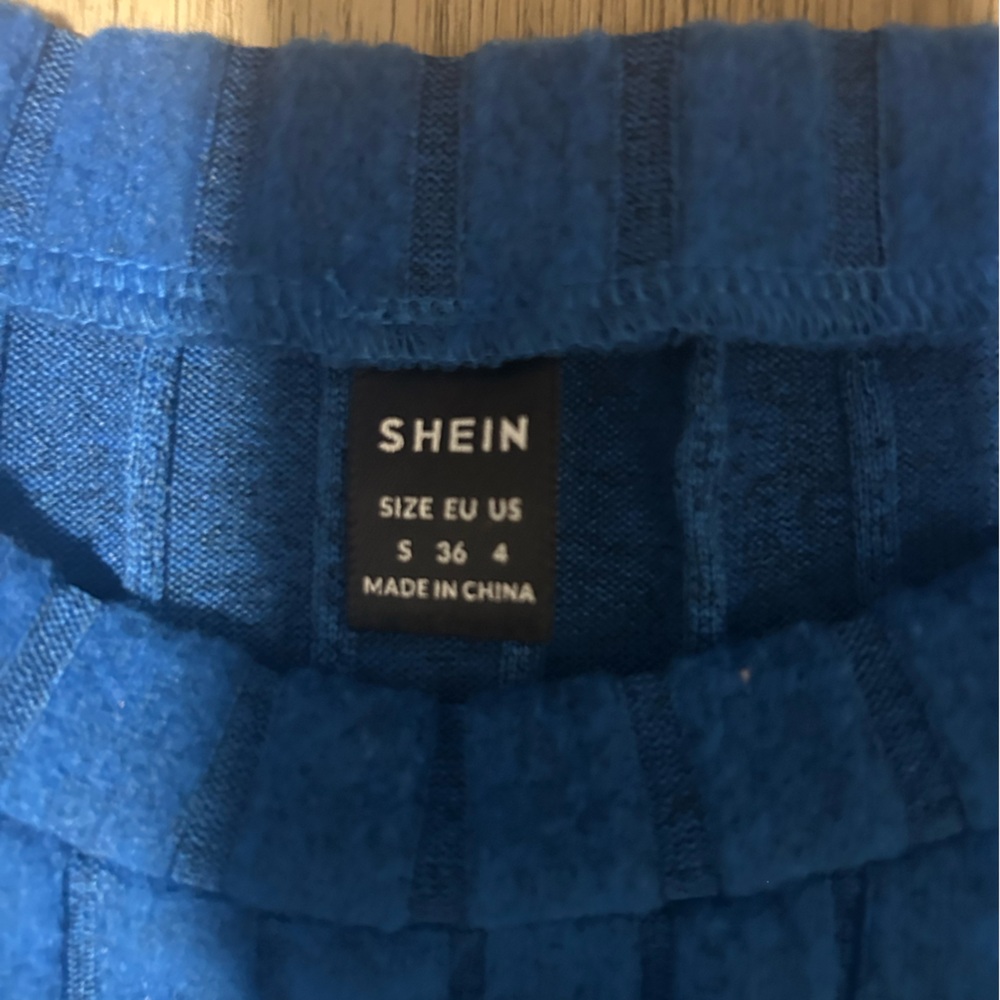 Blue Ribbed Sweater - Picture 2 of 2